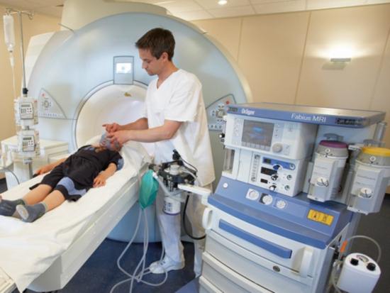 Магнитно-резонансная томография ребенку под наркозом