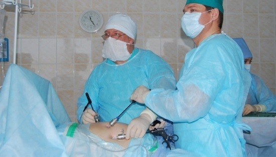 Хирурги за работой