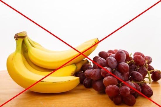 Бесшлаковая диета предполагает отказ от фруктов