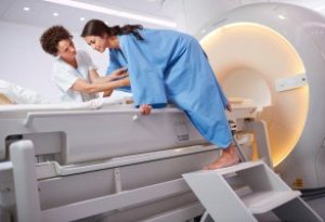 Опасно ли проводить МРТ при грудном кормлении?