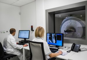 Магнитно-резонансная терапия (МРТ) — ЧТО ЭТО? Сущность стоимость и цена МРТ? Как подготовиться к процедуре МРТ?